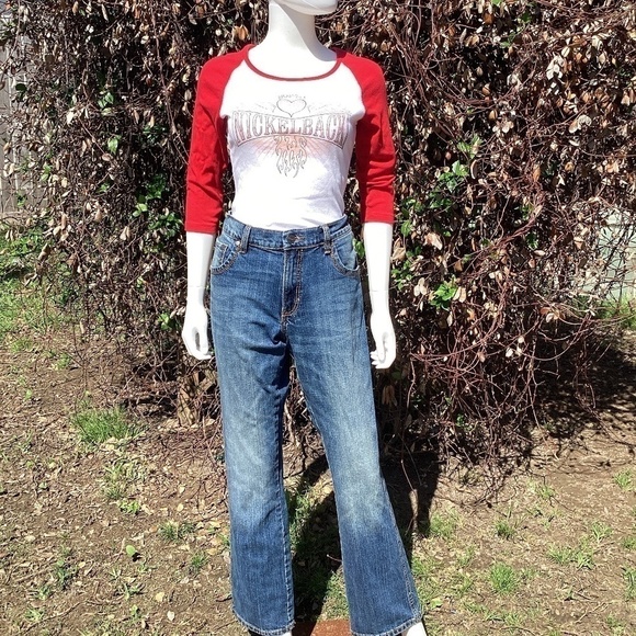 Wrangler Retro Relaxed Bootcut Factory Fading Whiskering Jeans - Picture 2 of 11